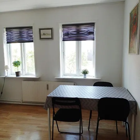 Apartment In With Free Parking