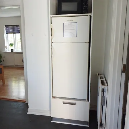 2 Bedroom In With Free Parking *